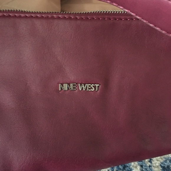 Nine West Bucket Bag - Picture 4 of 7